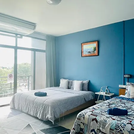 Homey-Sleepy Don Mueang Airport Hostel