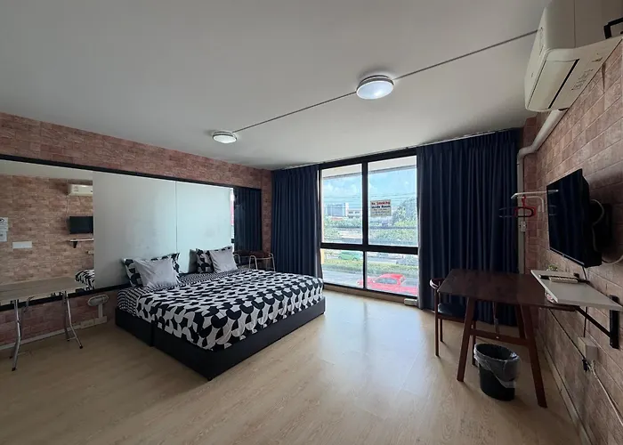 Homey-sleepy Don Mueang Airport Hostel Bangkok